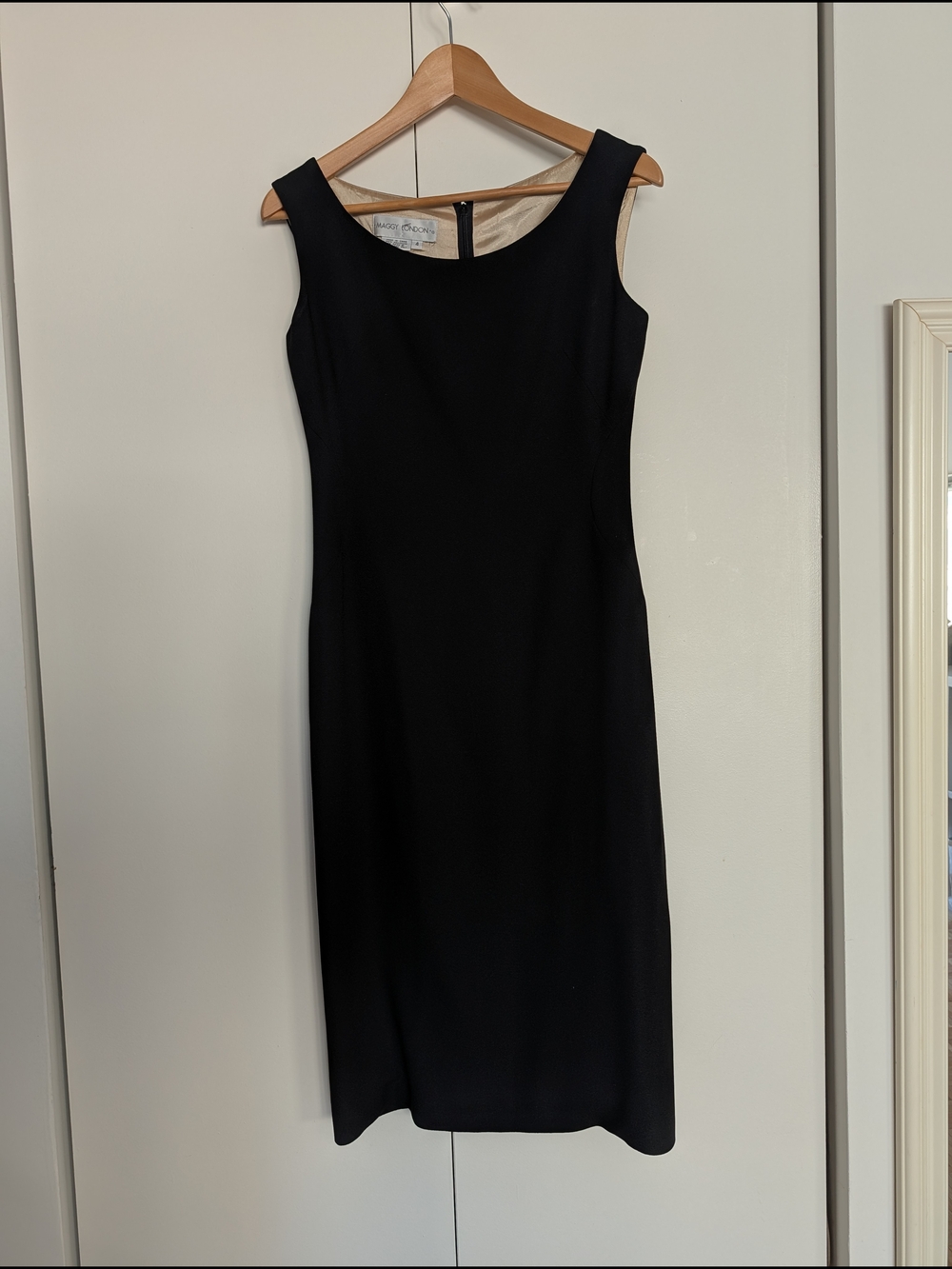 Maggy London Black Sleeveless Midi Sheath Dress